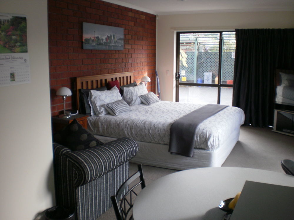 Avenue Westgrove B&B Christchurch Exterior photo
