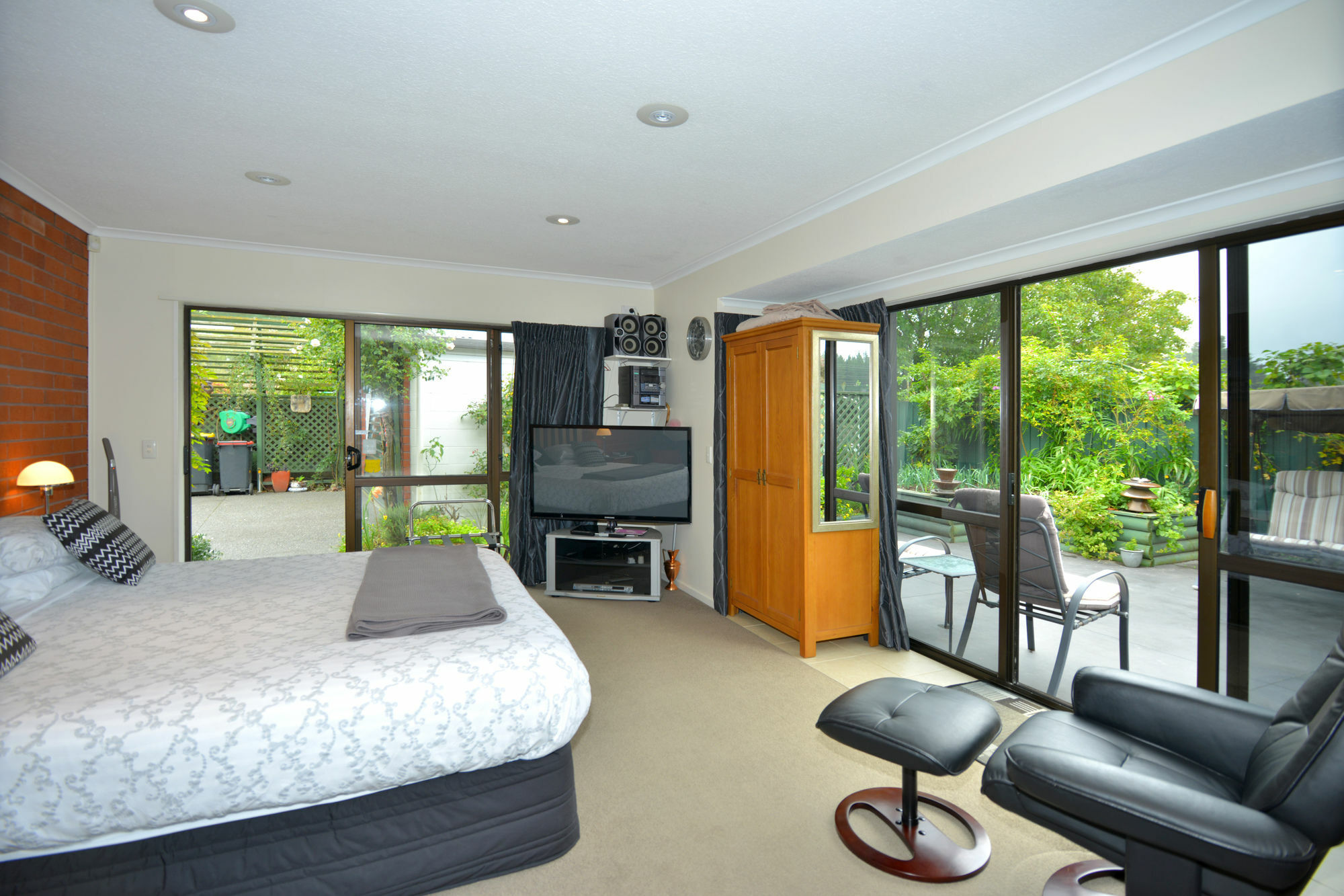 Avenue Westgrove B&B Christchurch Exterior photo